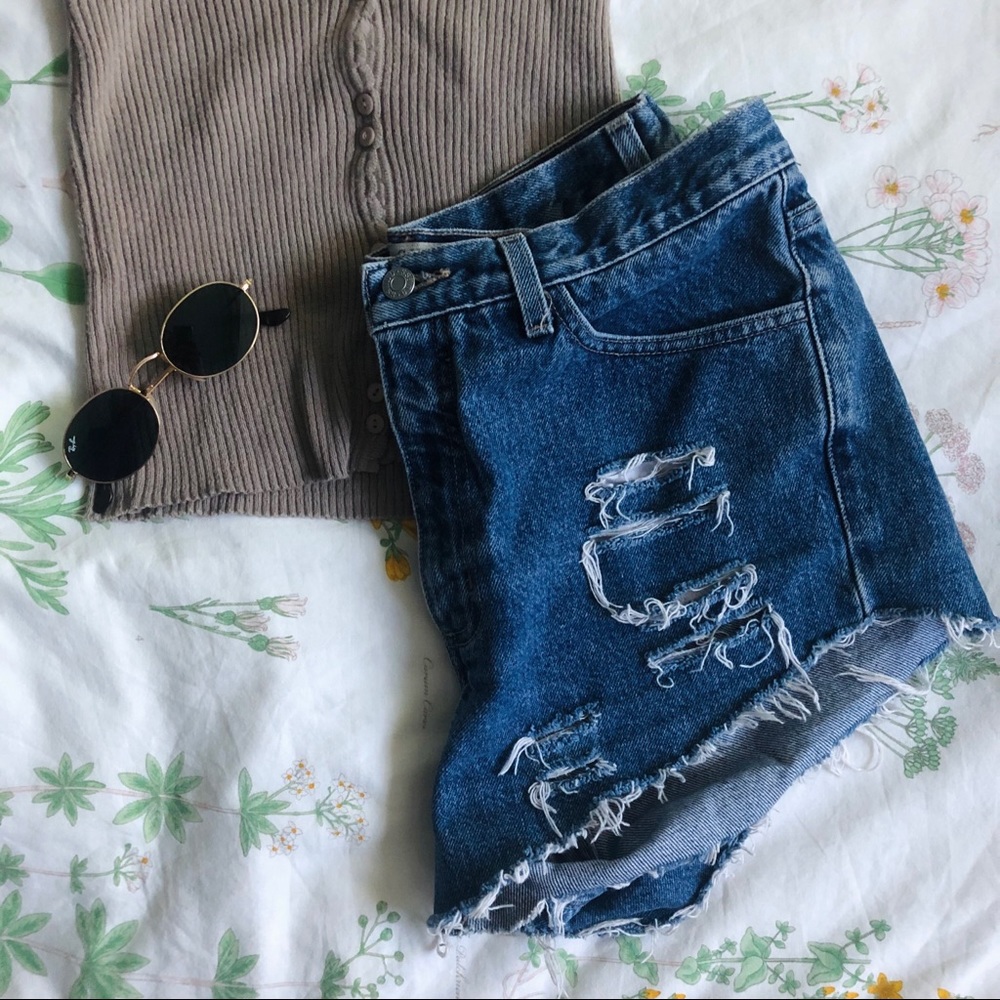 Vintage high waisted Guess Jean Denim shorts